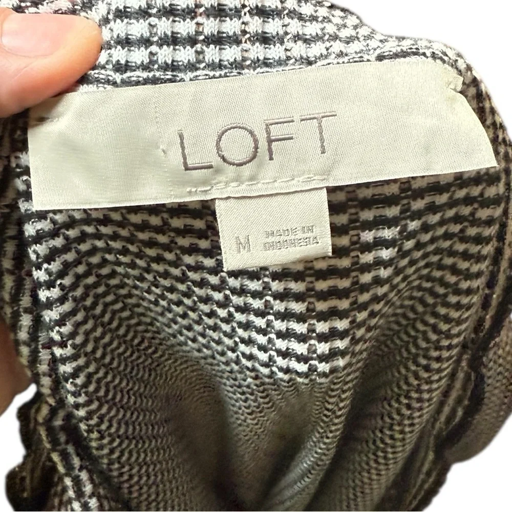 LOFT Black White Striped Blouse Women’s Size Medium Casual Work Top - Picture 5 of 6